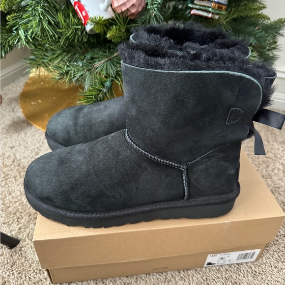 UGG Mini Bailey Bow II Water-Resistant Booties - Picture 7 of 7